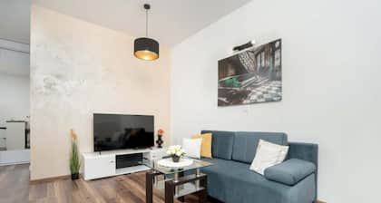 Apartment with Parking | Bath | Smart TV