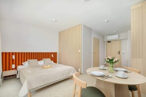 Iron/ironing board, travel cot, bed sheets - Intimate Studio | Parking, Balcony, Close to the Beach (Lukecin)