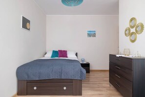 1 chambre, fer et planche à repasser, Wi-Fi, draps fournis