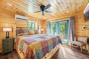 2 slaapkamers, een strijkplank/strijkijzer, gratis wifi, beddengoed