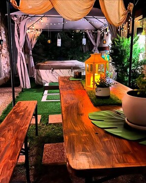 Outdoor dining