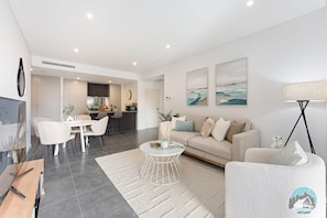 TV - Aircabin - Epping - Modern Comfy - 1 Bed Apt (Epping)