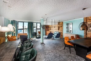 2 bars/lounges - Berghotel Schmittenhöhe 2000m  (Zell am See)