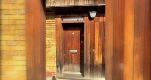 Exterior detail - Tasteful 1BD Townhouse in the Heart of Hackney (Greater London)