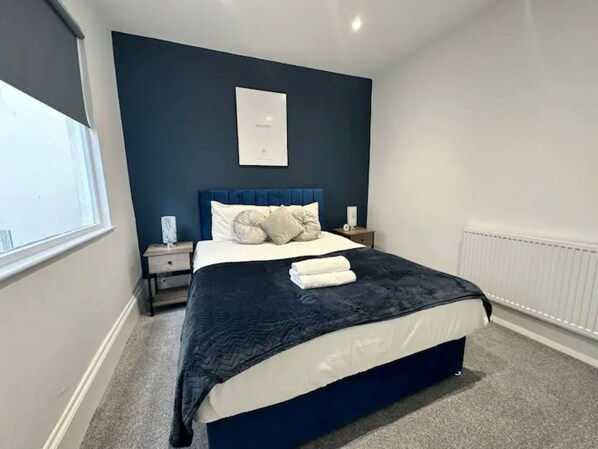 2 bedrooms, iron/ironing board, free WiFi, bed sheets - Central Hove 2 Bedroom Flat BN342AWES (Brighton and Hove)