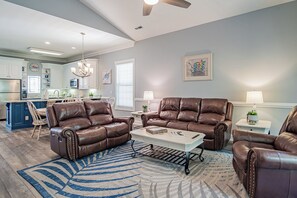 TV - Avian Forest 158-201 2nd Floor unit, pool & LBTS access (Pawleys Island)