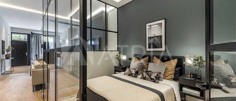 2 makuuhuonetta, työpöytä, silitysrauta/-lauta, Wi-Fi