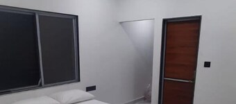 구루크루파 야트리 니와스