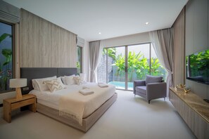 Deluxe-Villa, Poolblick | 3 Schlafzimmer, Zimmersafe, individuell eingerichtet