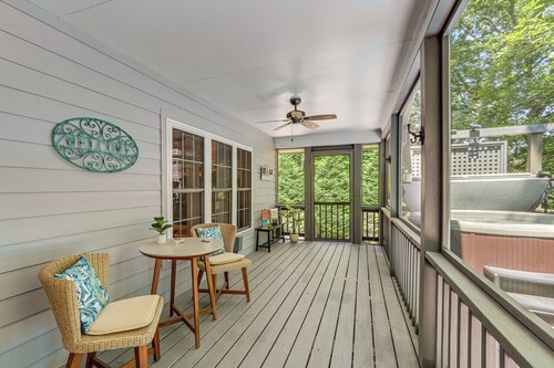 Pet-friendly Home w/ Hot Tub in Blue Ridge!