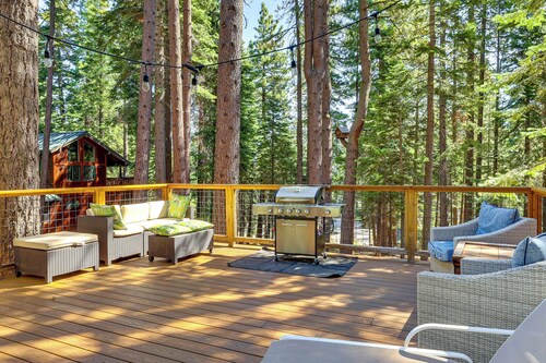 Forest-view Haven w/ Game Room: Tahoe City Gem!