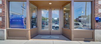 Dtwn Knoxville Studio Half-mi to Market Square!