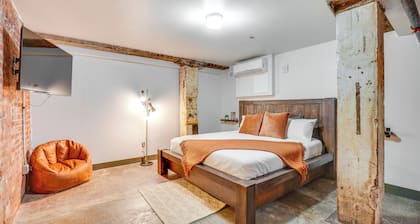 Dtwn Knoxville Studio Half-mi to Market Square!