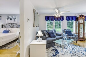 Apartment (1 Bedroom) | Interior