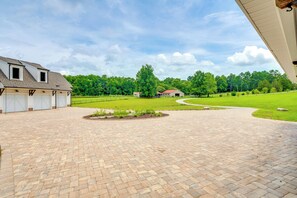 Apartment (2 Bedrooms) | Interior - Serene Travelers Rest Apartment: 7 Mi to Downtown! (Travelers Rest)