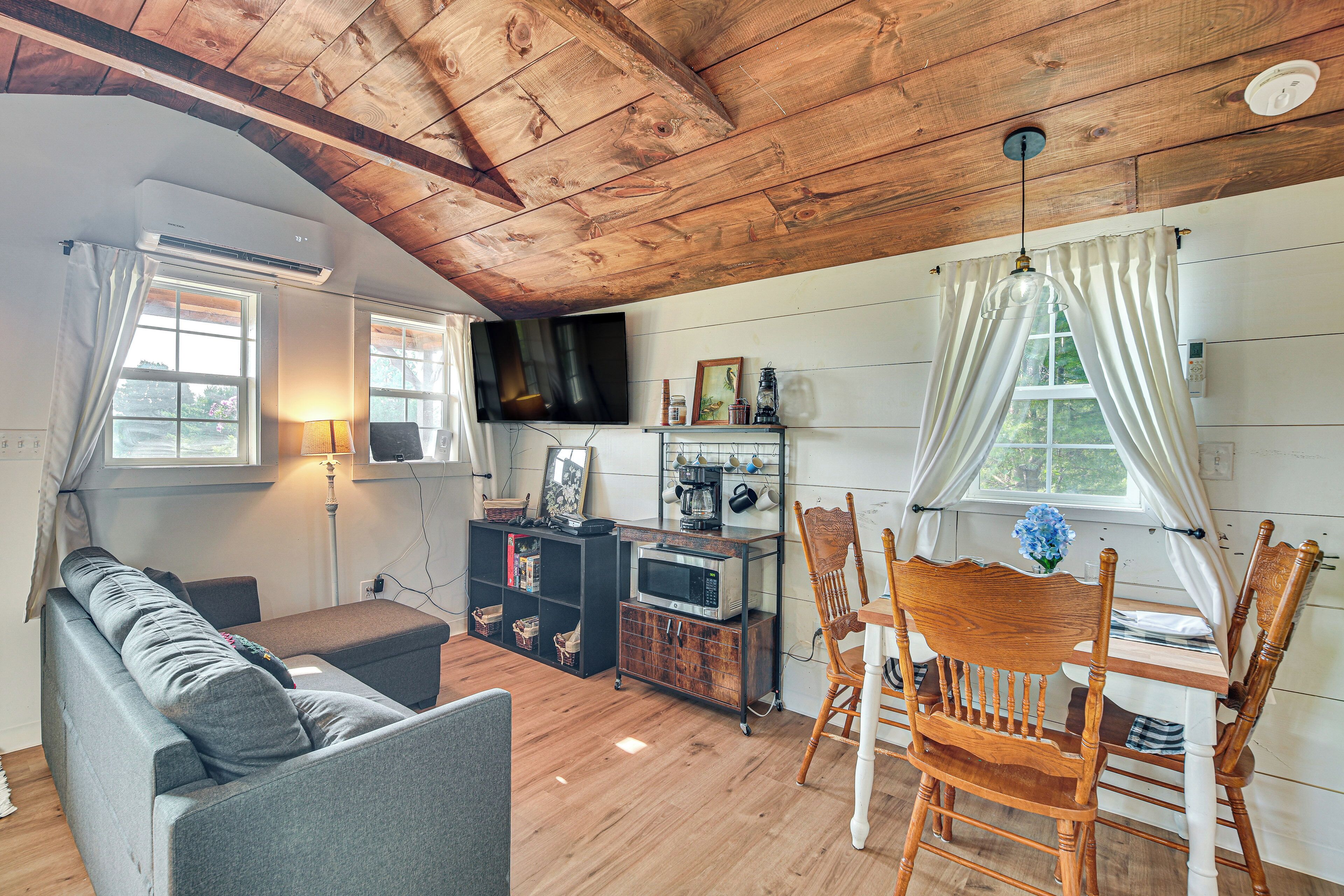 House (1 Bedroom) | Interior