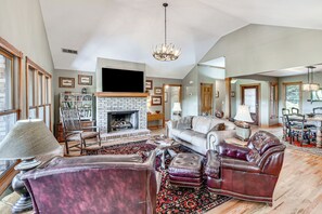 House (5 Bedrooms) | Interior - Mountain & Waterfall Views: Stunning Dahlonega Gem (Dahlonega)