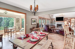 House (5 Bedrooms) | Interior