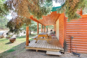 House (1 Bedroom) | Interior - Deadwood 'wolf Cabin' w/ Fire Pit & Grill (Deadwood)