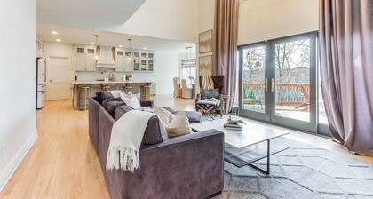 Luxury Fayetteville Escape w/ Hot Tub & Pool!