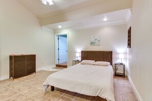 House (2 Bedrooms) | Interior - Lousiana Escape Near Hunting: Pets Welcome! (Lacassine)