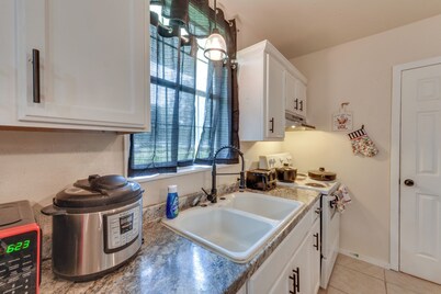 Lousiana Escape Near Hunting: Pets Welcome!