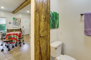 House (2 Bedrooms) | Interior - Mountain View Cabin: Music, Crafts & Shopping! (Mountain View)