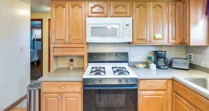 Central Apt in Cheektowaga w/ Private Deck!