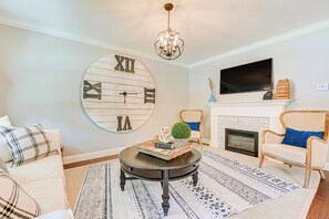 House (2 Bedrooms) | Interior