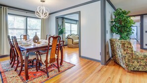 Interior - Decatur Apartment ~ 11 Mi to Downtown Atlanta! (Decatur)