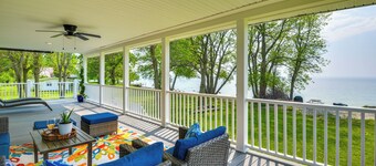 Charming Waterfront Retreat on Lake Ontario