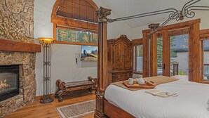 5 bedrooms, desk, iron/ironing board, WiFi - Short Walk to Ski Lifts | Boulder Ridge Retreat (Breckenridge)