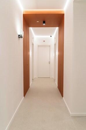 Reception - Ypnos Rooms (Naples)