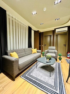 Standard-Apartment, Nichtraucher | Allergikerbettwaren, Select-Comfort-Betten, Schreibtisch