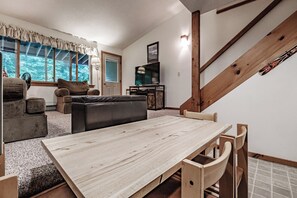 Living area - One bedroom Cascades C-6, king bed, sleeps 8 updated appliances, furnishings (Newry)