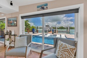 Interior - Charming 4-bedroom house in fabulous Key Colony Beach with AC, WIFI, Boatlift, (Key Colony Beach)