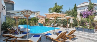 Moderna Luxury Apartments-One bedroom with terrace 2