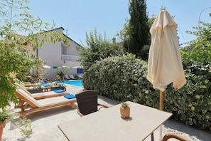 Outdoor dining - Moderna Luxury Apartments-One bedroom with terrace 2

 (Tivat)