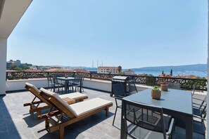 Outdoor dining - Moderna Luxury Apartments- One bedroom apartments with balcony
(Tivat)