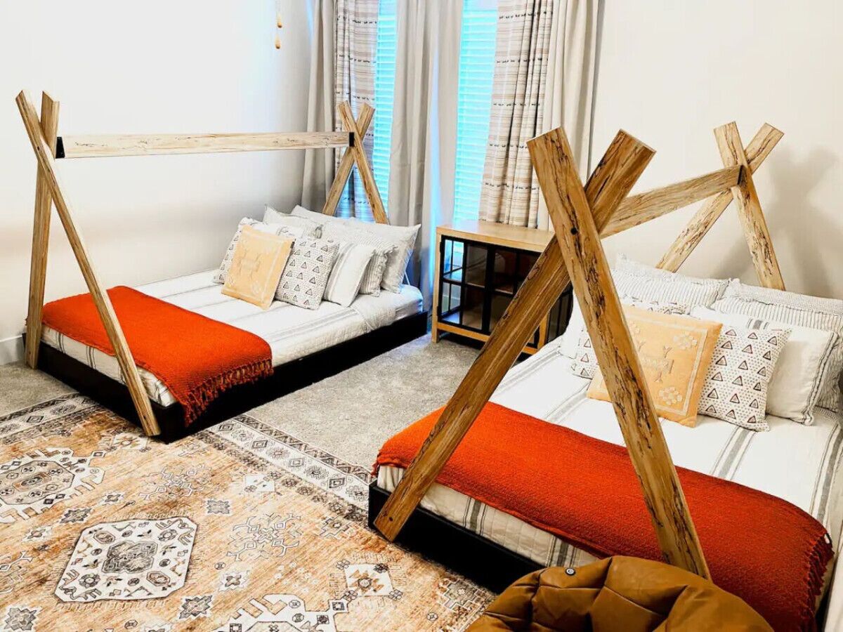 Schreibtisch, Bügeleisen/Bügelbrett, Reisekinderbett, kostenloses WLAN