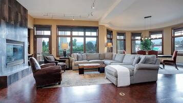 TV, fireplace, offices