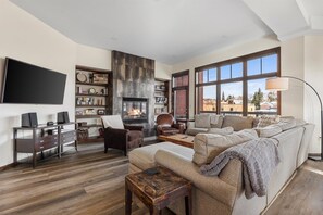 TV, fireplace, offices