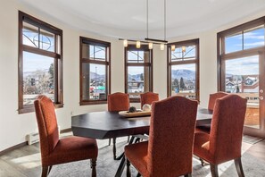 Dining - Expansive Luxury Condo | Downtown | King Suite (Steamboat Springs)