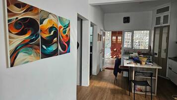 Room, Multiple Beds, Non Smoking, Kitchen | Private kitchen | Electric kettle