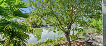 Lakeside Retreat With Private Boat Ramp 3 Bedroom Home by RedAwning