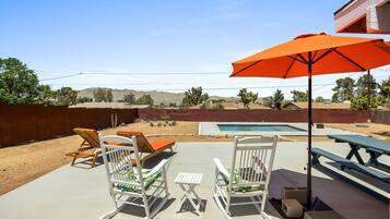 House, 3 Bedrooms | Outdoor dining