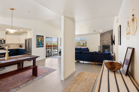 House, 3 Bedrooms | Private kitchen