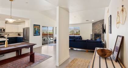 Bonanza In The Desert - Pool, Hot Tub, Grill 3 Bedroom Home by RedAwning