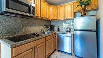 Lägenhet - 1 sovrum | Eget kök | Kylskåp, ugn, kaffe- och tebryggare och brödrost