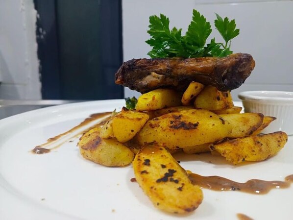 فطور أوروبي مجانًا يوميًا